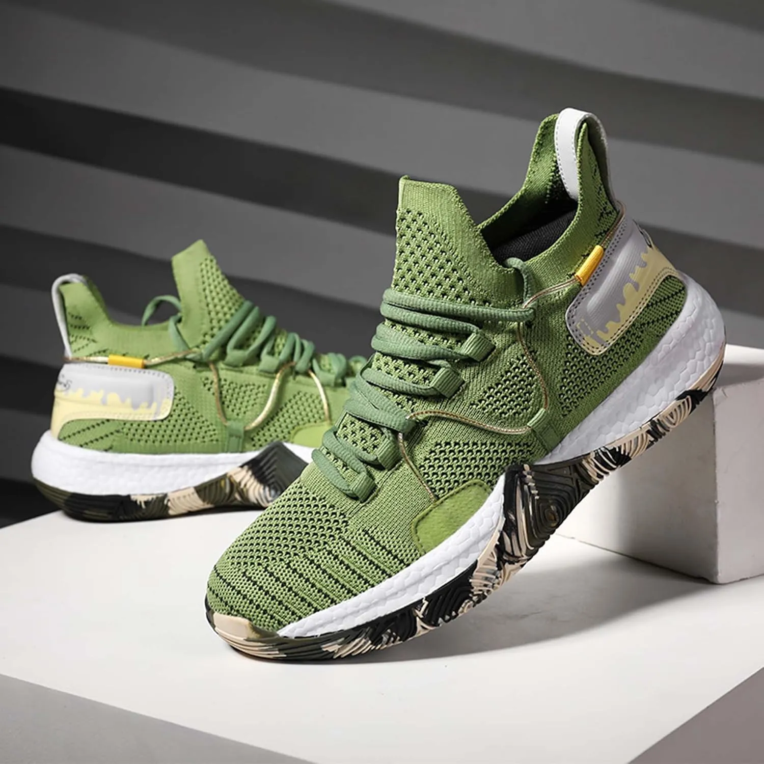 Mens and Womens Mesh Fabric Breathable Basketball Sneakers Mid Top Lace Up Casual Sneakers Non Slip and Breathable Fitness Training Shoes Lightweight Outdoor Hiking Shoes Baseball Sneakers