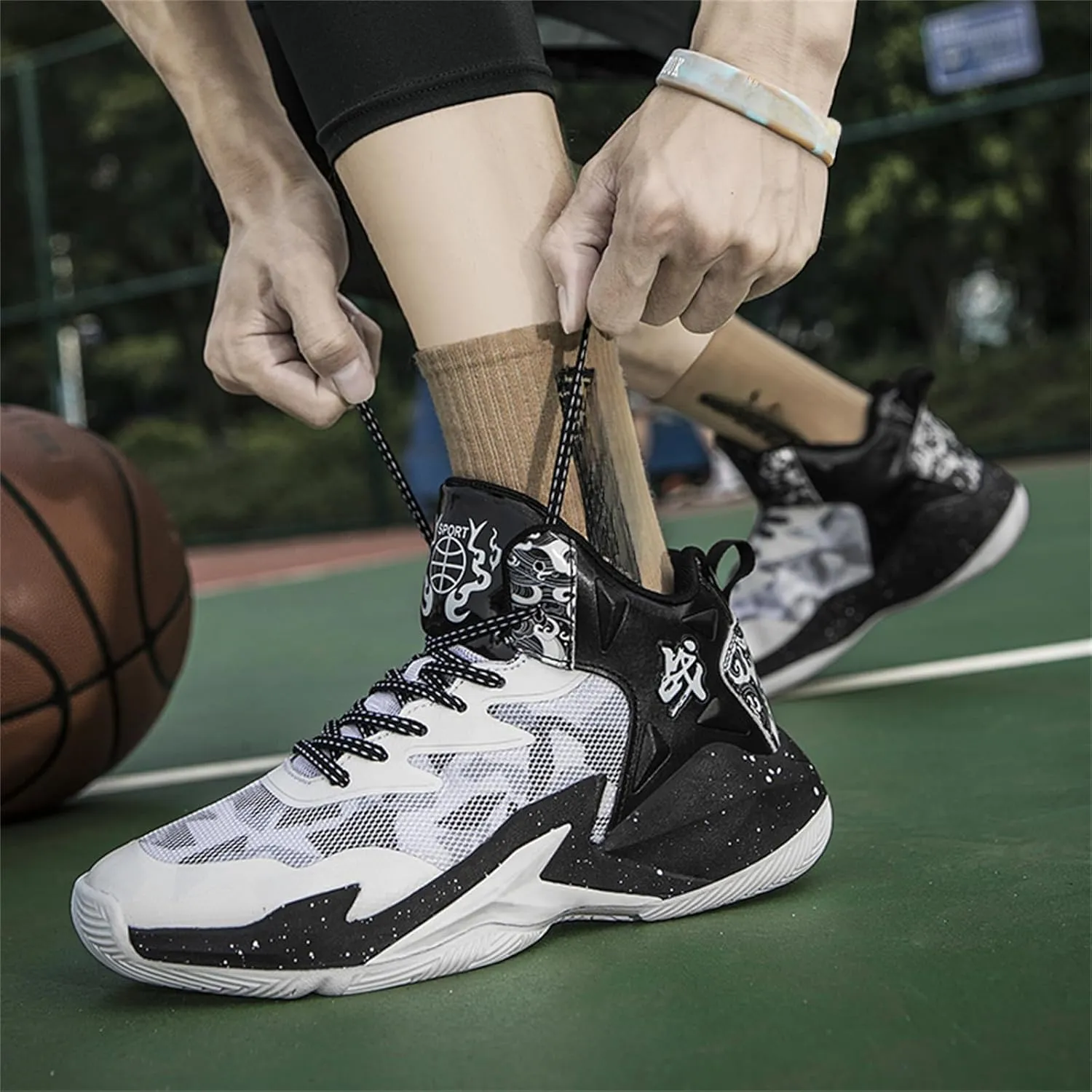 Men's Lace Up High Top Fashion Basketball Shoes with Arch Support Lightweight Non-Slip Running Tennis Sneakers Classic Sports Shoes