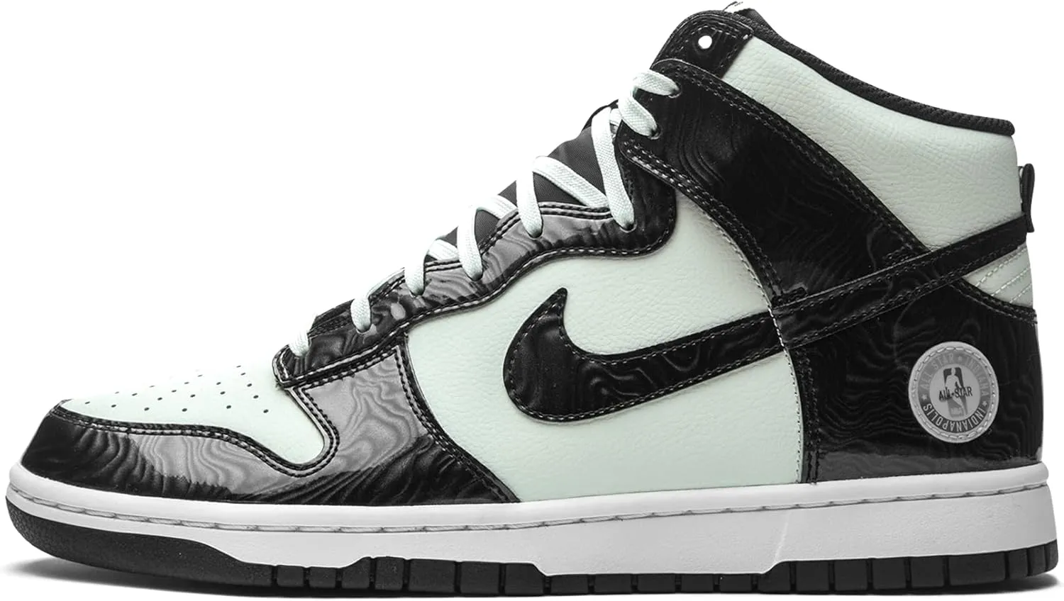 Nike Men's Basketball Shoe
