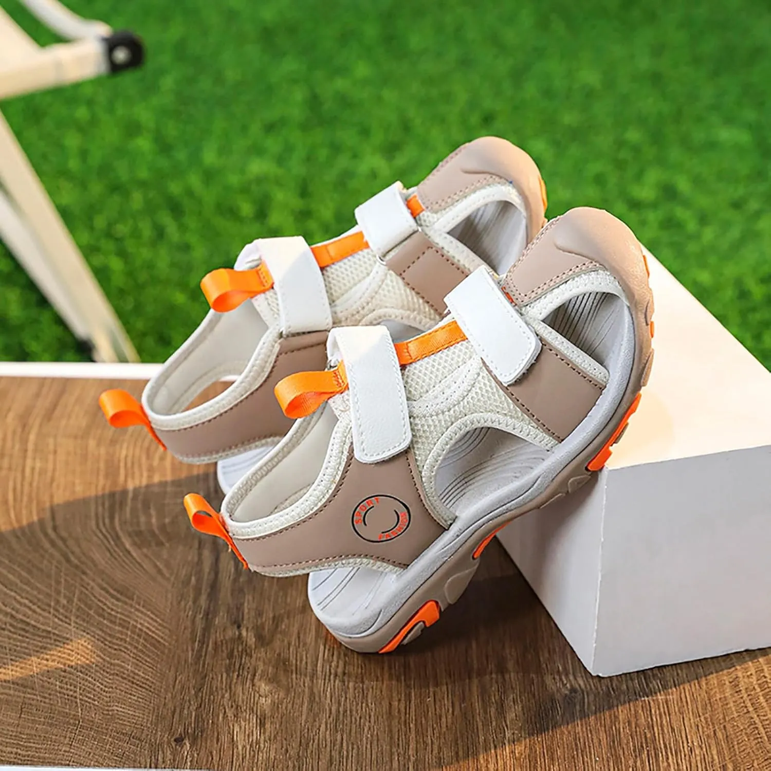 Walking Shoes for Boys Girls Boy Shoes Comfortable Soft Sole Closed Toe Sandals Fashionable Thick Sole Beach Sandals